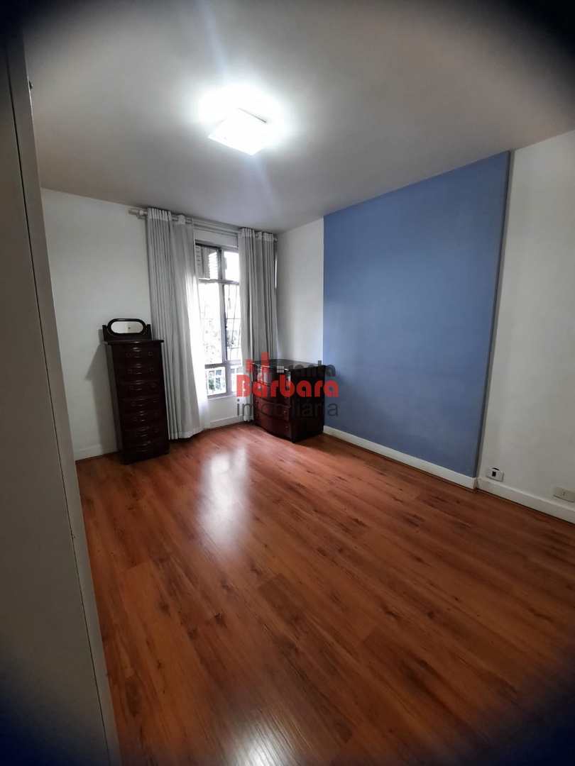 Apartamento à venda com 3 quartos, 140m² - Foto 19