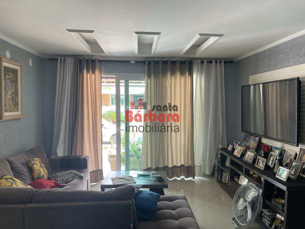 Casa à venda com 4 quartos, 200m² - Foto 5