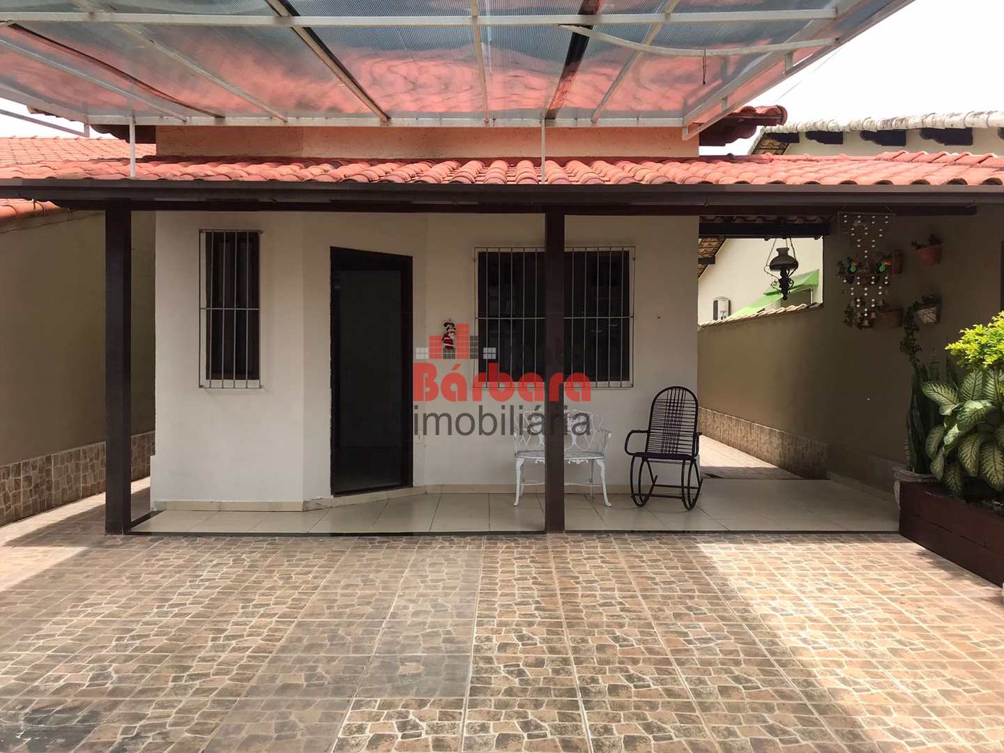 Casa à venda com 3 quartos, 130m² - Foto 1