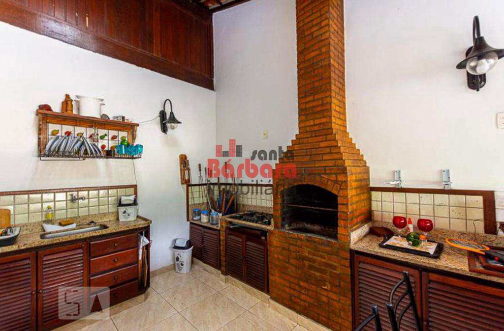 Casa à venda e aluguel com 4 quartos, 300m² - Foto 36