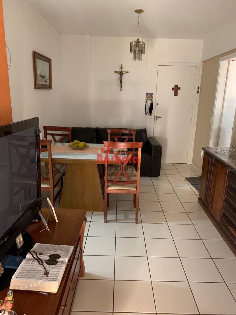 Apartamento à venda com 3 quartos, 74m² - Foto 4