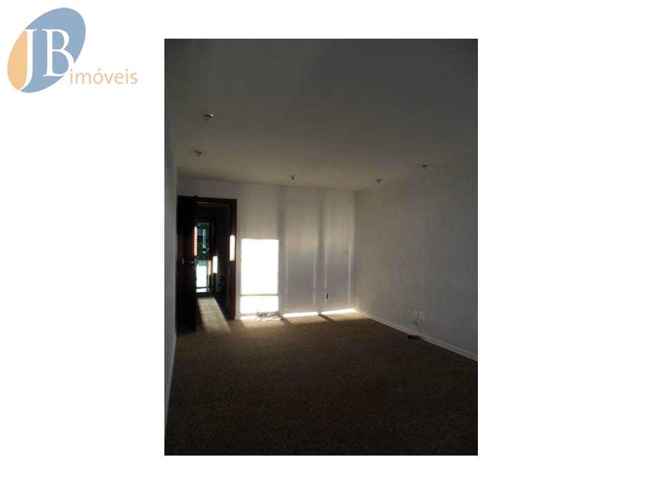 Sala com 1 vaga de garagem no Centro