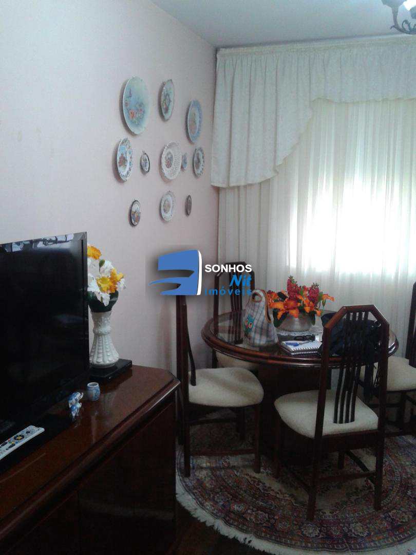 Apartamento com 2 Quartos à Venda, 70 m² por R$ 300.000