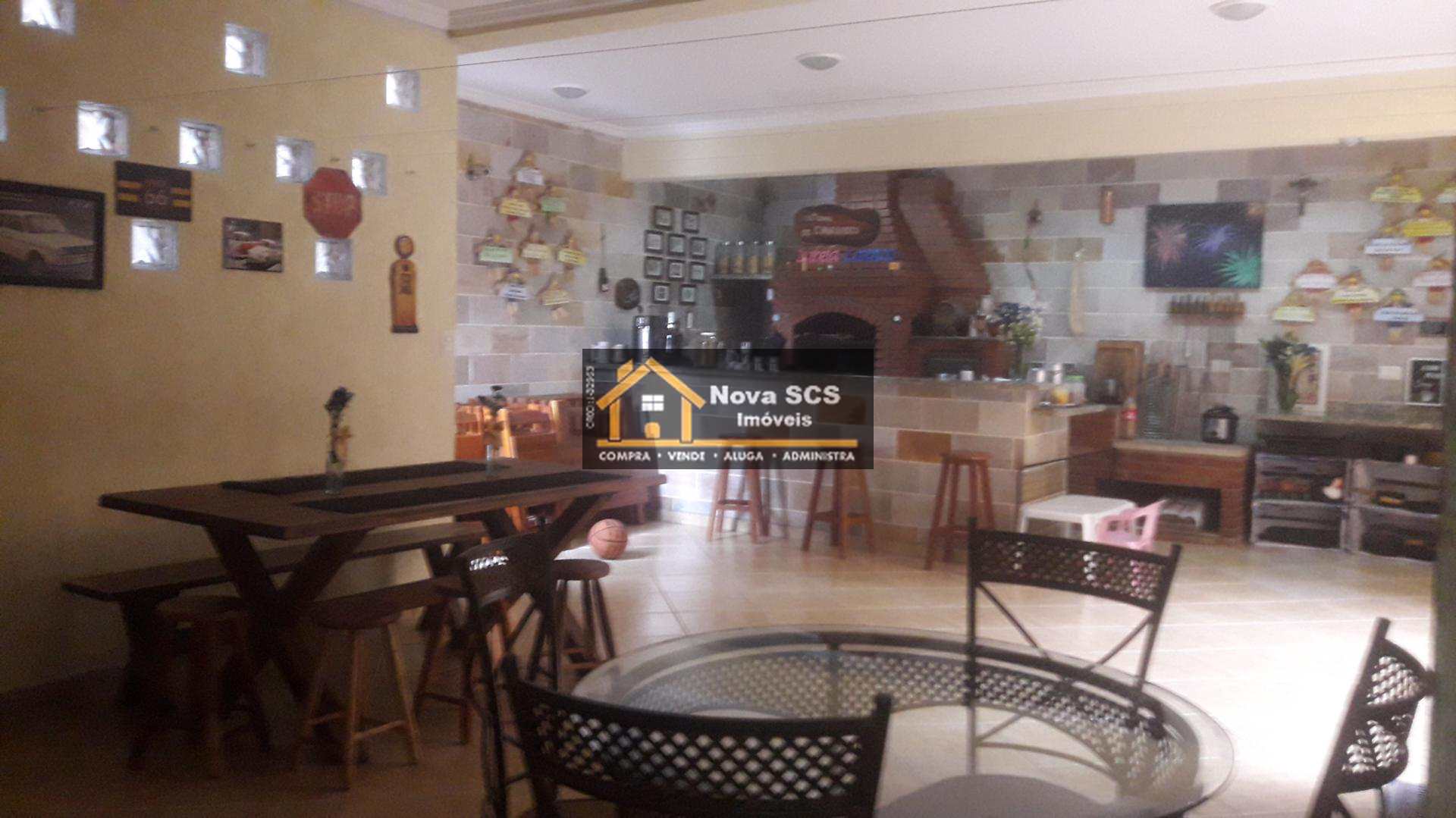 Casa à venda com 3 quartos, 300m² - Foto 40