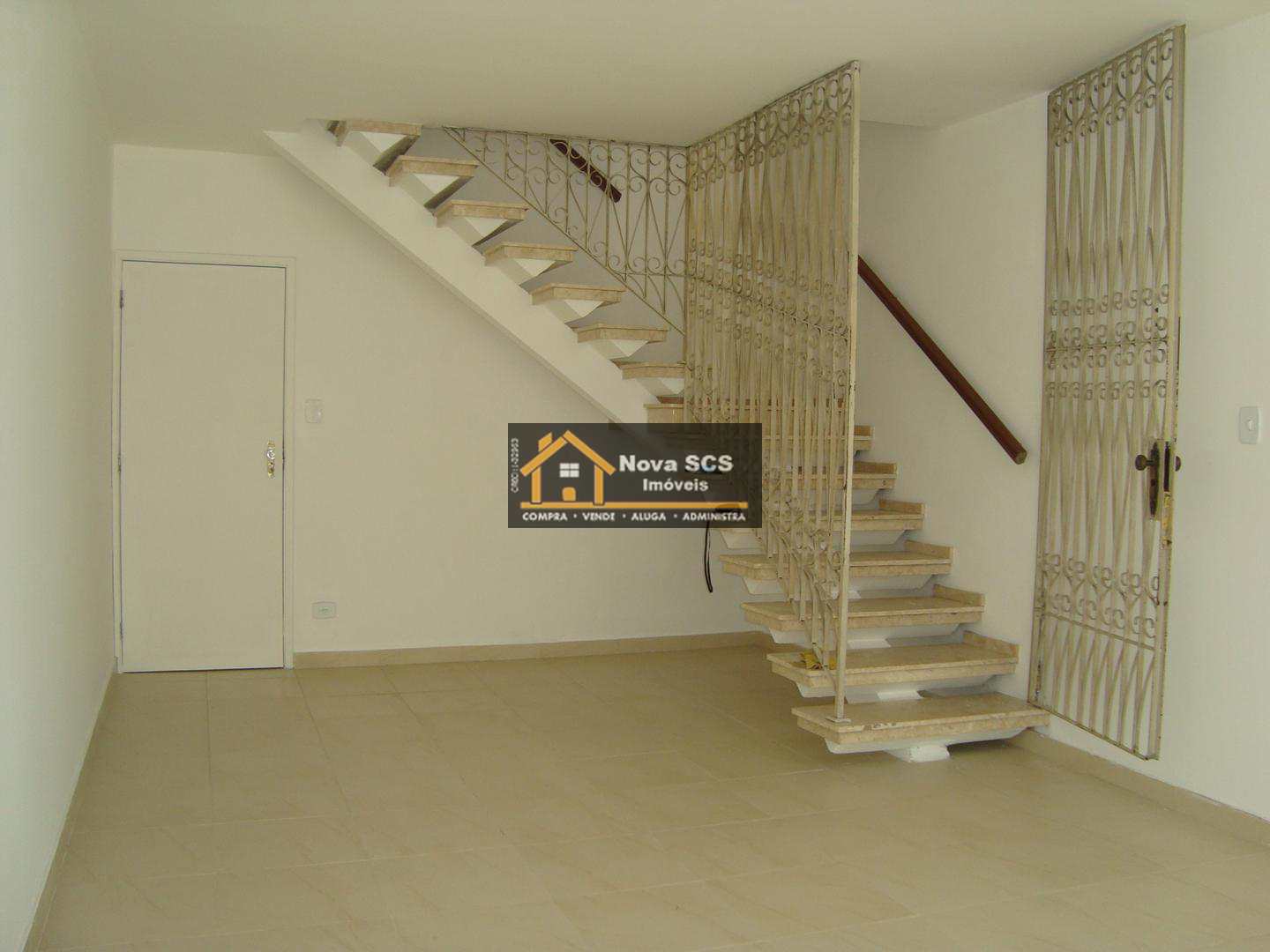 Sobrado à venda com 2 quartos, 120m² - Foto 1