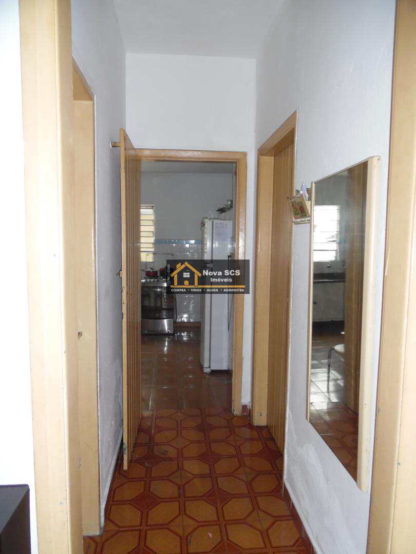 Casa à venda com 2 quartos, 300m² - Foto 2