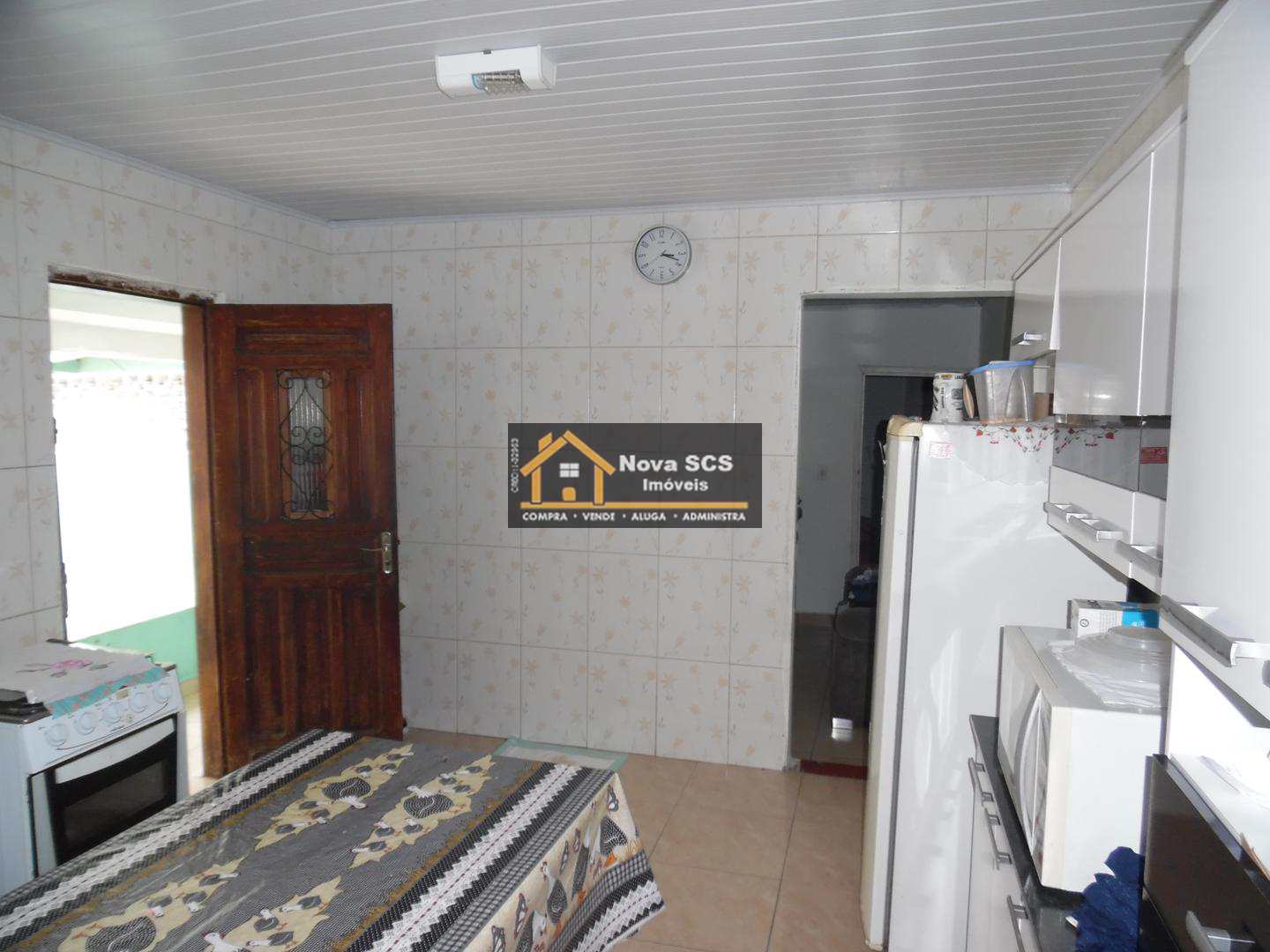 Casa à venda com 2 quartos, 300m² - Foto 13