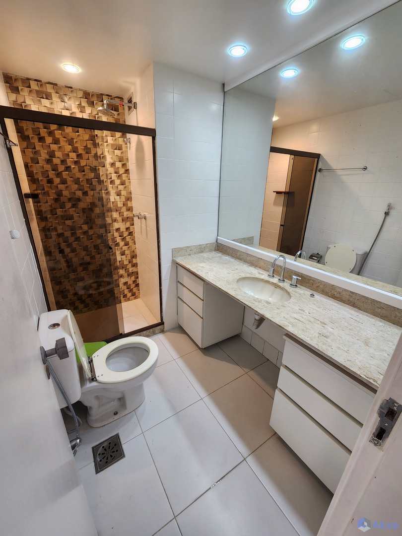 Apartamento para alugar com 2 quartos, 84m² - Foto 9