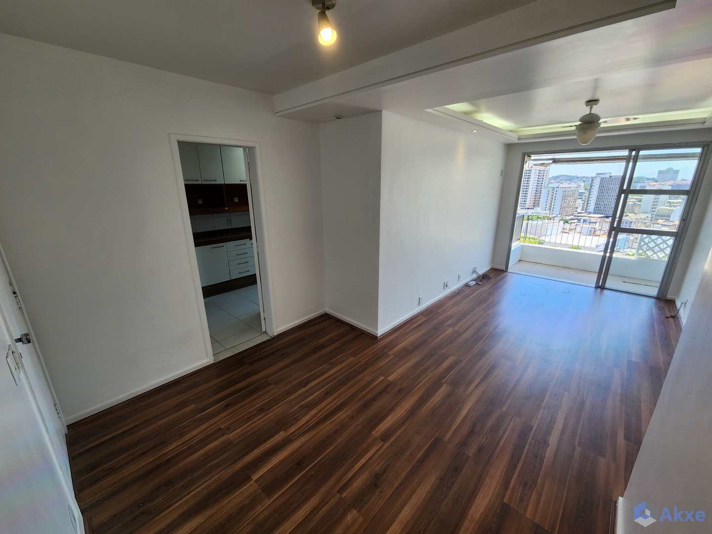 Apartamento à venda com 2 quartos, 61m² - Foto 1