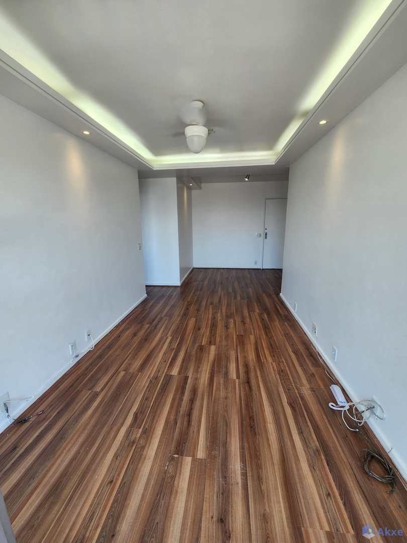 Apartamento à venda com 2 quartos, 61m² - Foto 4