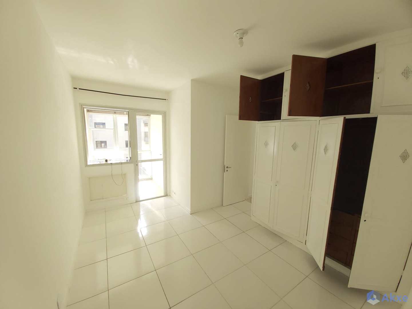 Apartamento para alugar com 2 quartos, 87m² - Foto 12