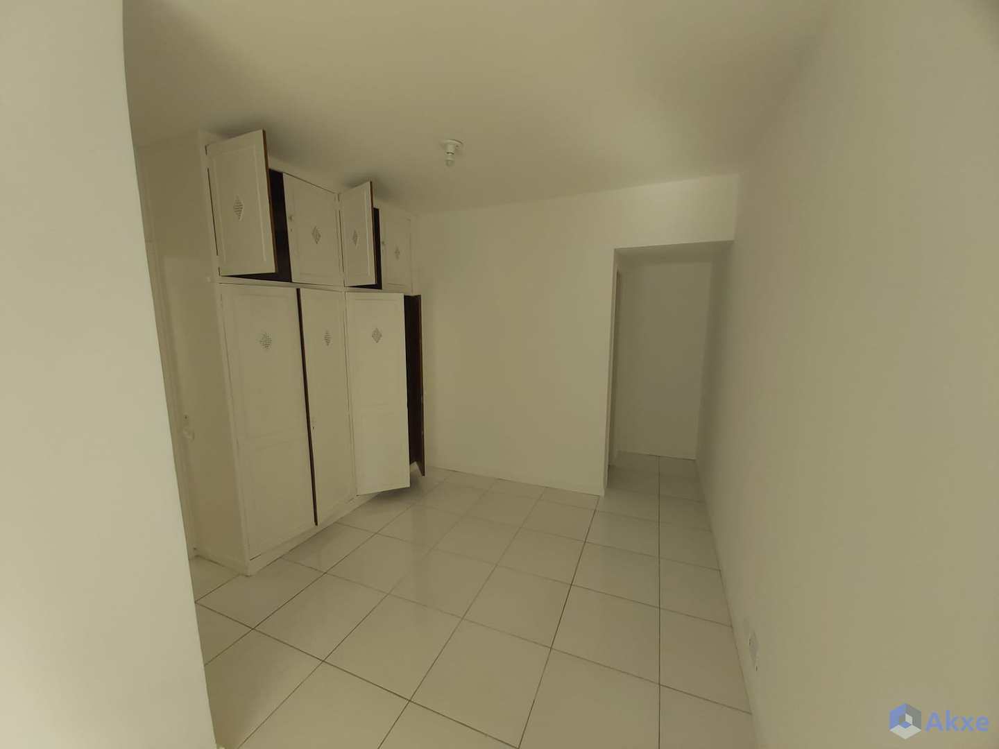 Apartamento para alugar com 2 quartos, 87m² - Foto 11