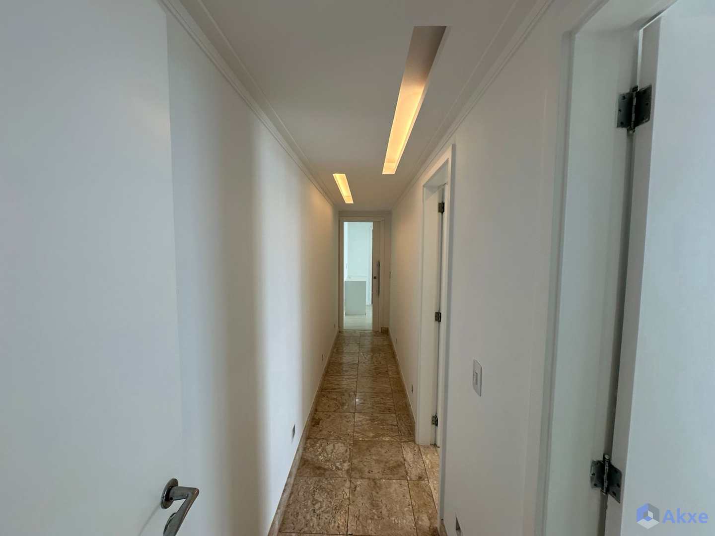 Apartamento para alugar com 3 quartos, 164m² - Foto 14