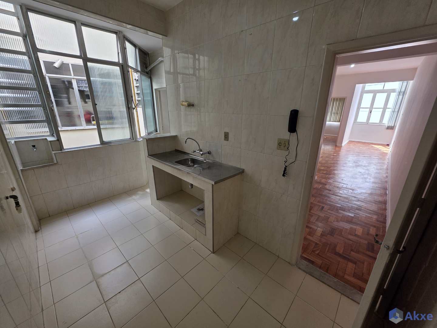 Apartamento para alugar com 2 quartos, 75m² - Foto 14