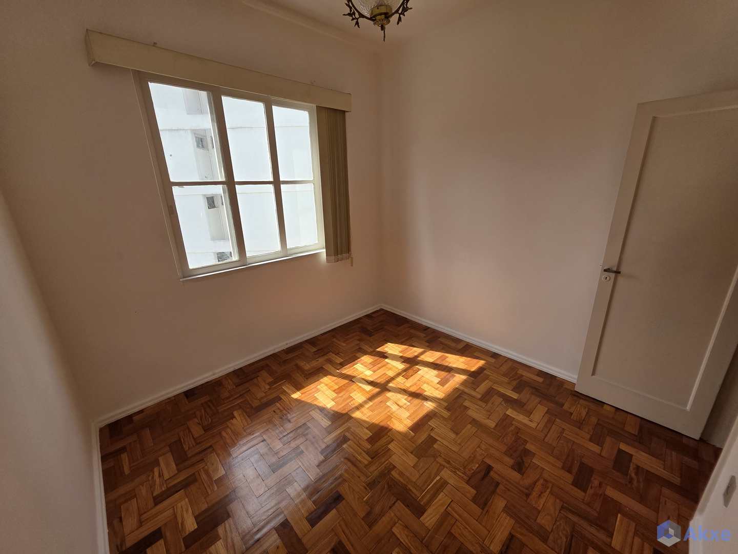 Apartamento para alugar com 2 quartos, 75m² - Foto 7