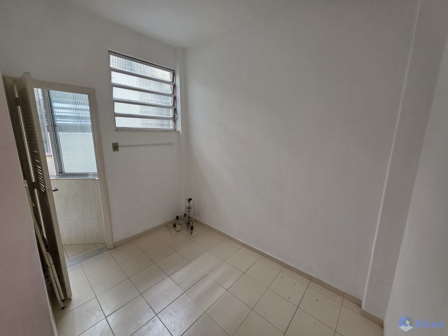 Apartamento para alugar com 2 quartos, 75m² - Foto 9