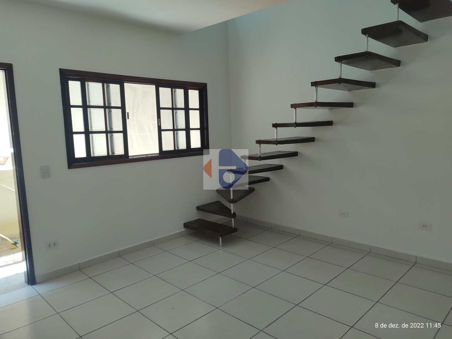 Sobrado à venda e aluguel com 3 quartos, 150m² - Foto 8