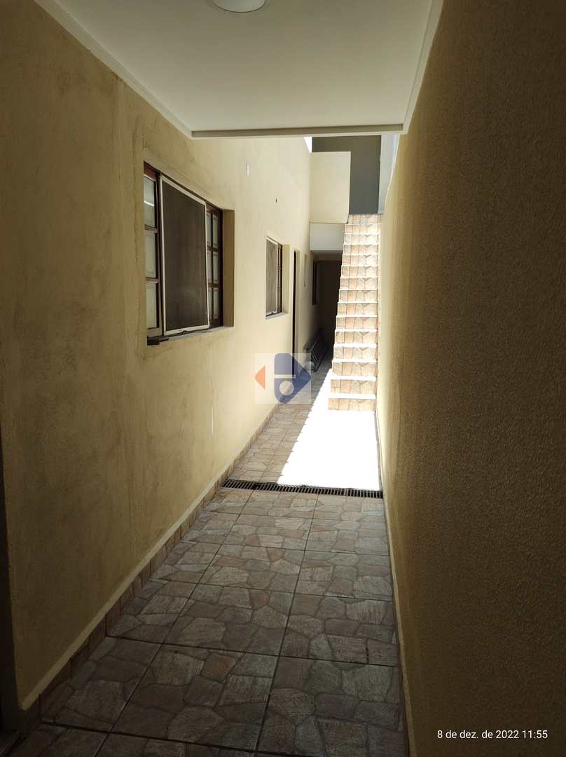 Sobrado à venda e aluguel com 3 quartos, 150m² - Foto 5