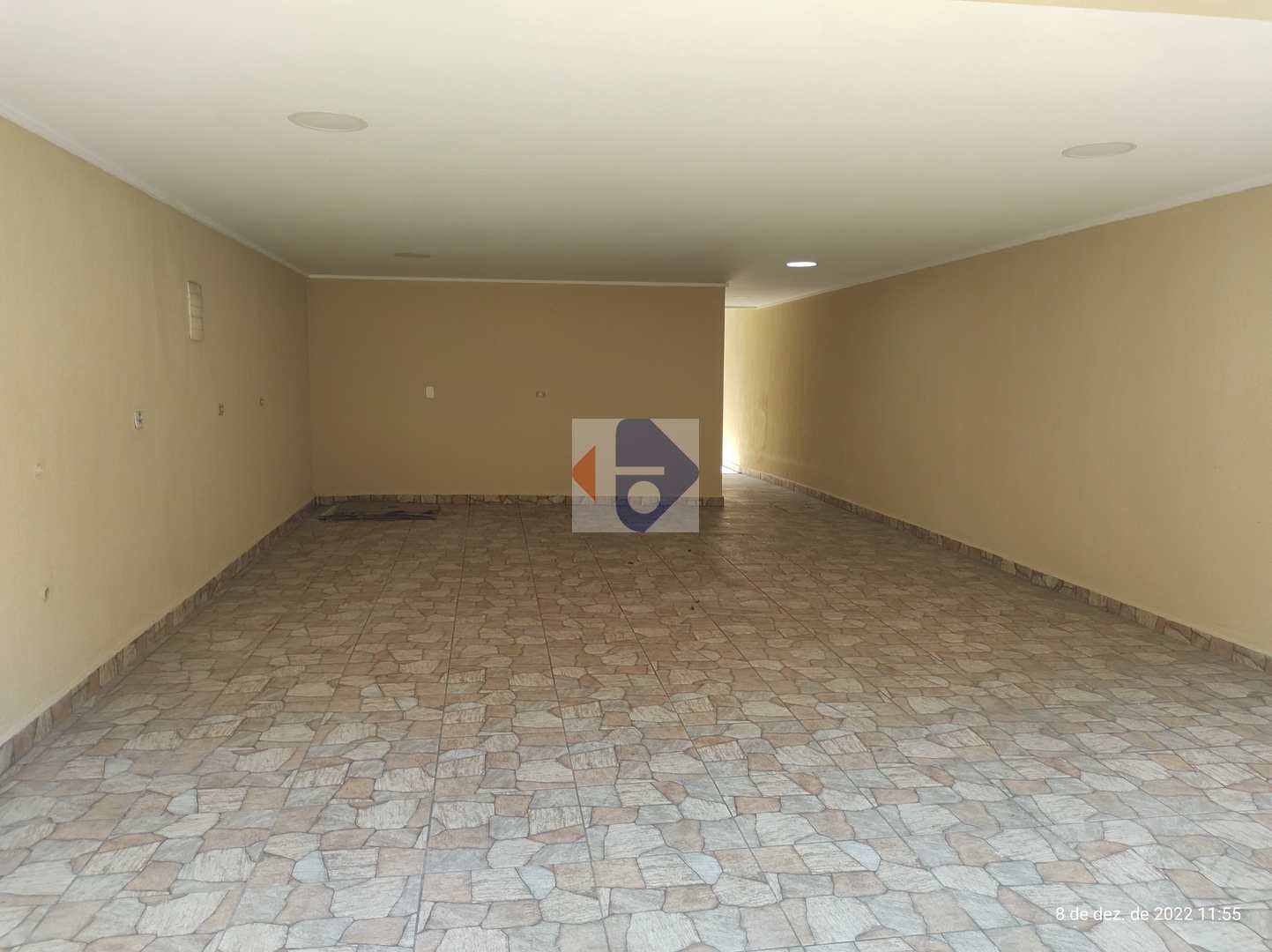 Sobrado à venda e aluguel com 3 quartos, 150m² - Foto 4