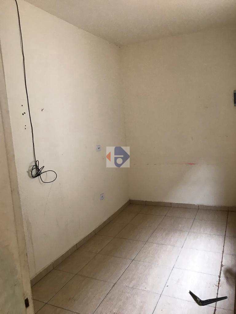 Casa à venda com 5 quartos, 162m² - Foto 4