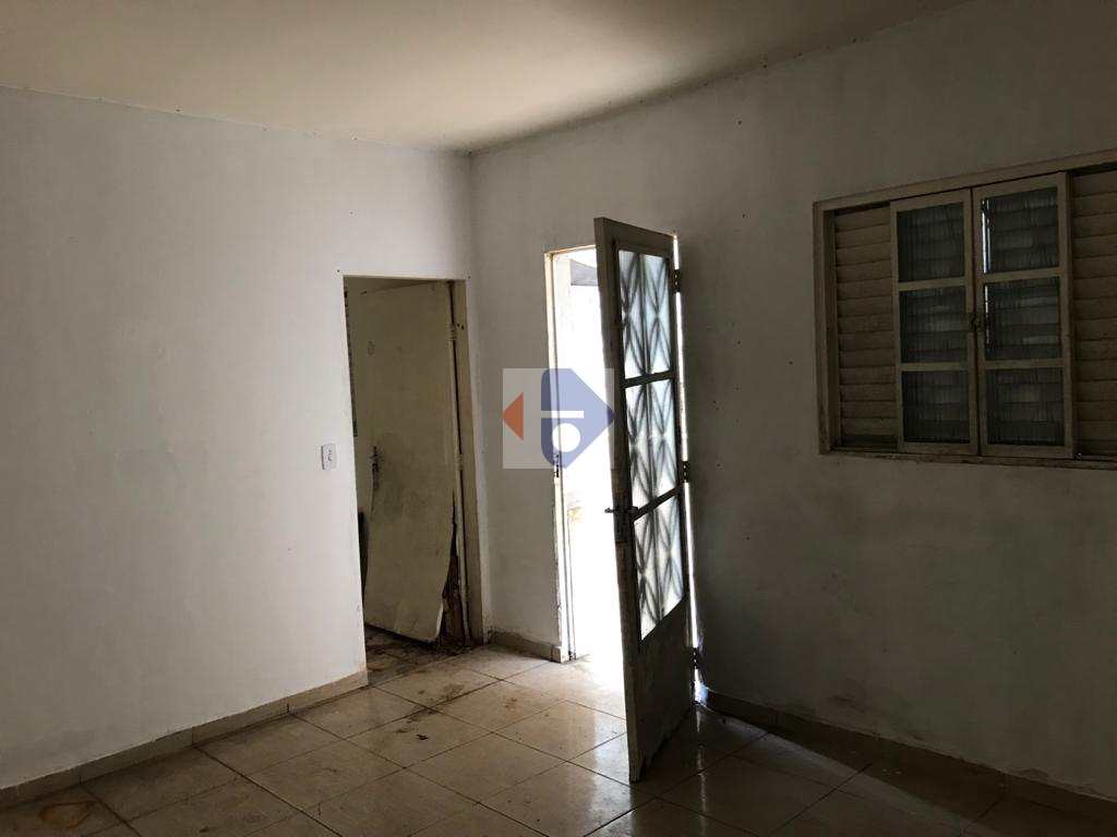 Casa à venda com 5 quartos, 162m² - Foto 6