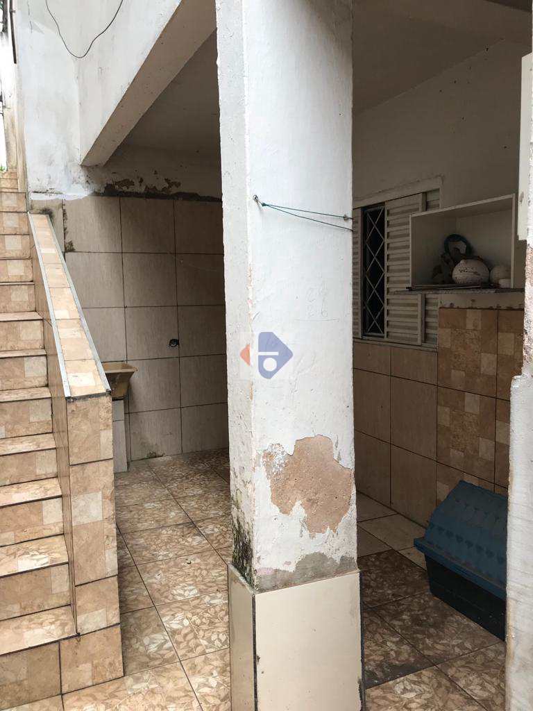 Casa à venda com 5 quartos, 162m² - Foto 14