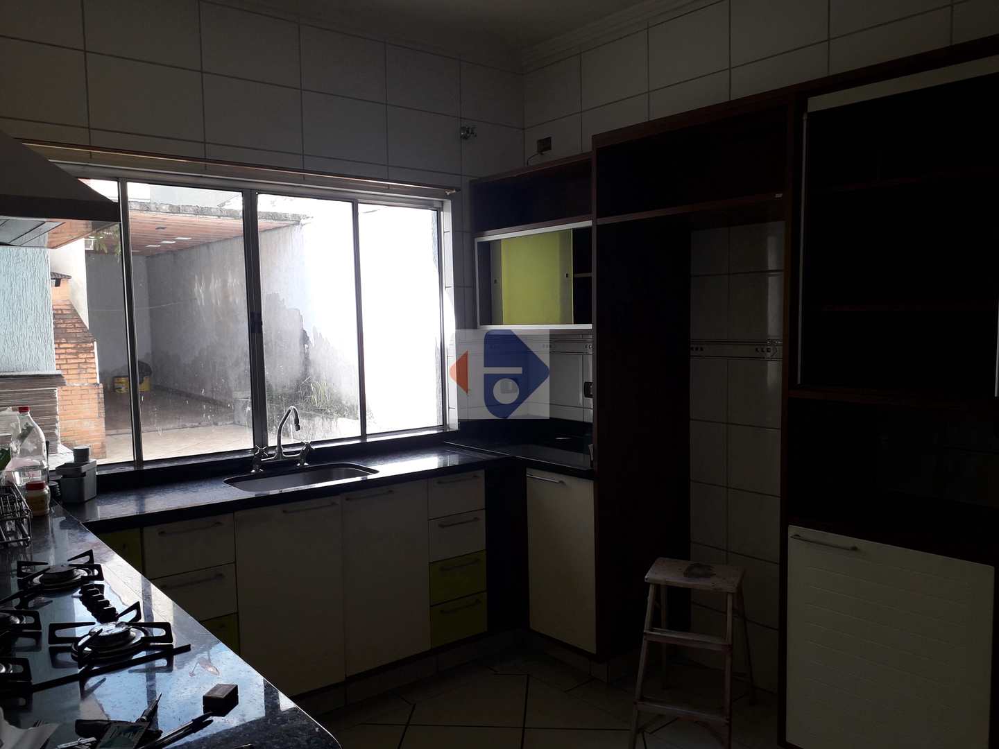 Casa à venda com 3 quartos, 300m² - Foto 14