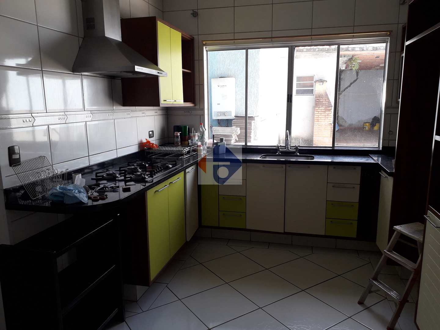 Casa à venda com 3 quartos, 300m² - Foto 13