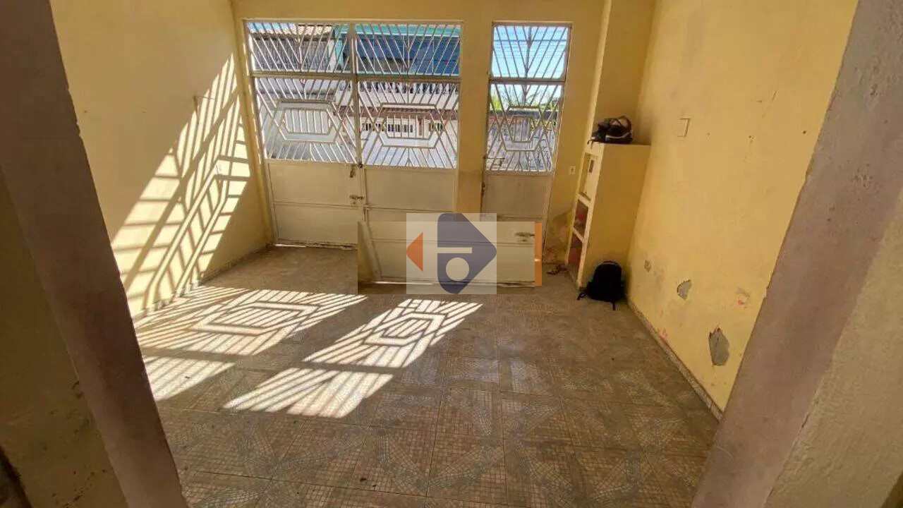 Casa à venda com 3 quartos, 250m² - Foto 10