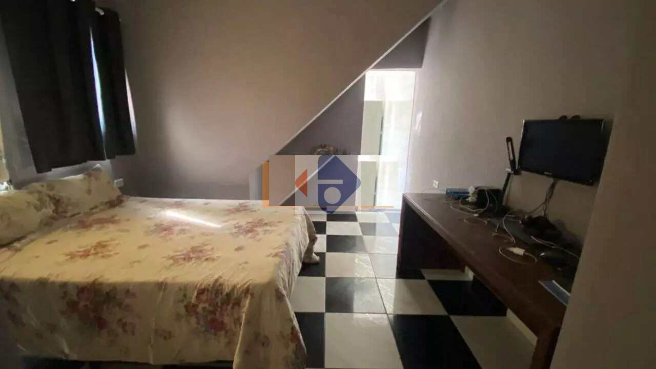 Casa à venda com 3 quartos, 250m² - Foto 17