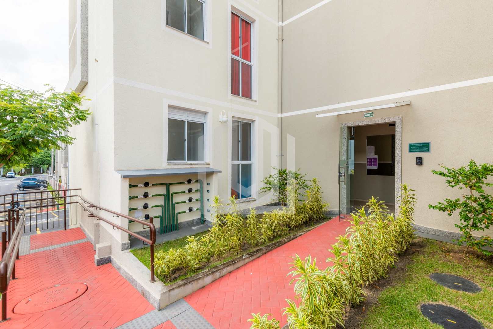 Apartamento à venda com 2 quartos, 42m² - Foto 4