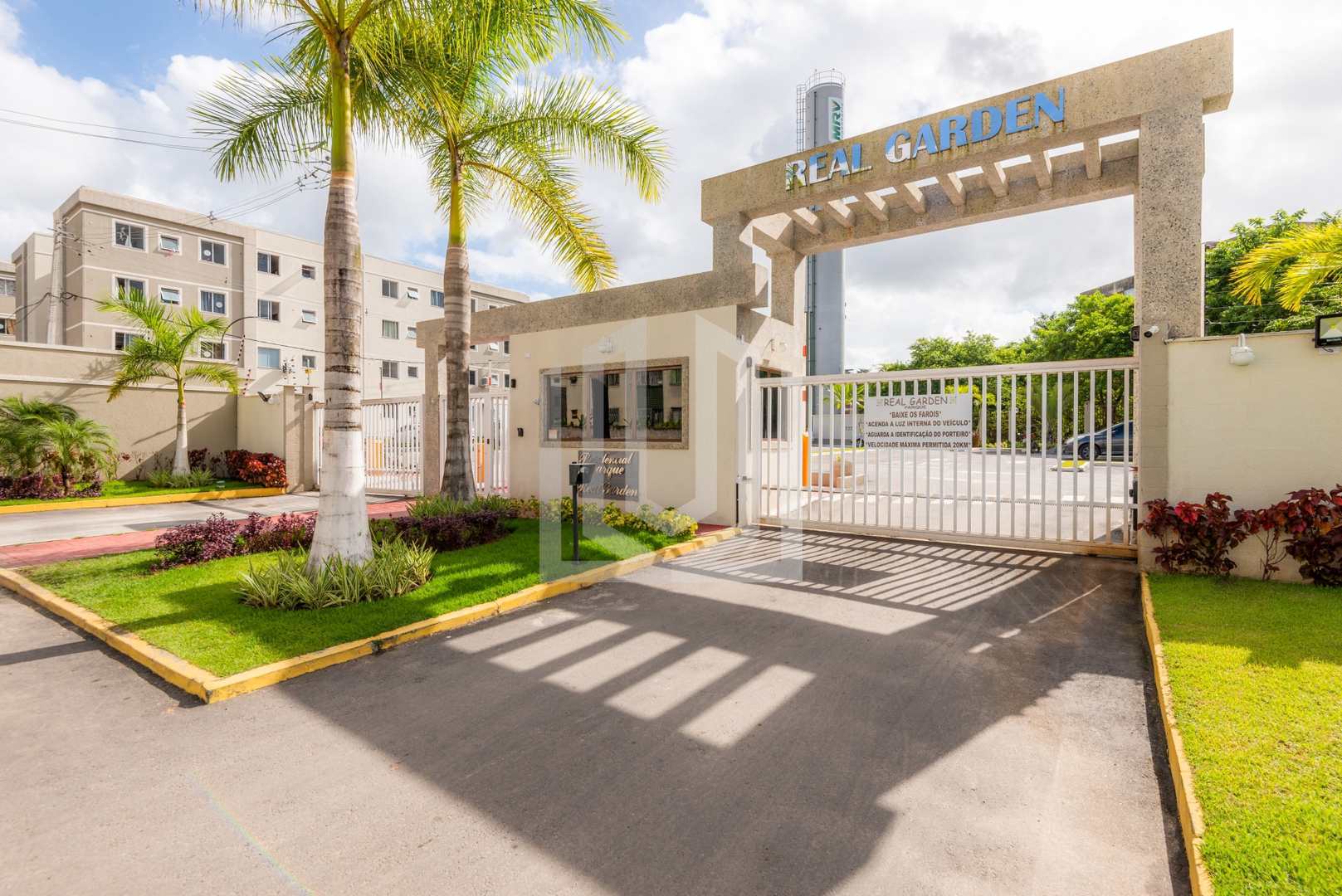 Apartamento à venda com 2 quartos, 42m² - Foto 3
