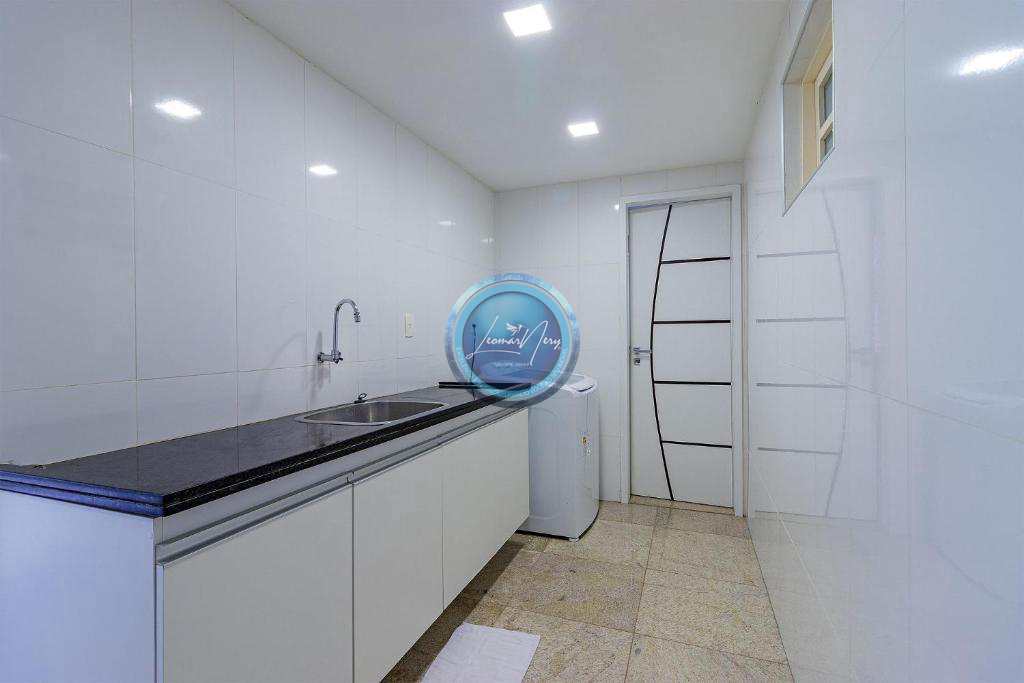 Casa de Condomínio à venda com 5 quartos, 380m² - Foto 17