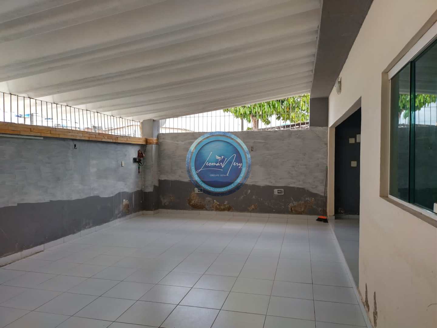 Casa à venda com 5 quartos, 150m² - Foto 3