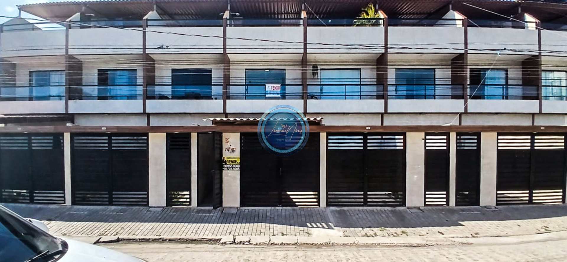 Casa à venda e aluguel com 3 quartos, 77m² - Foto 1