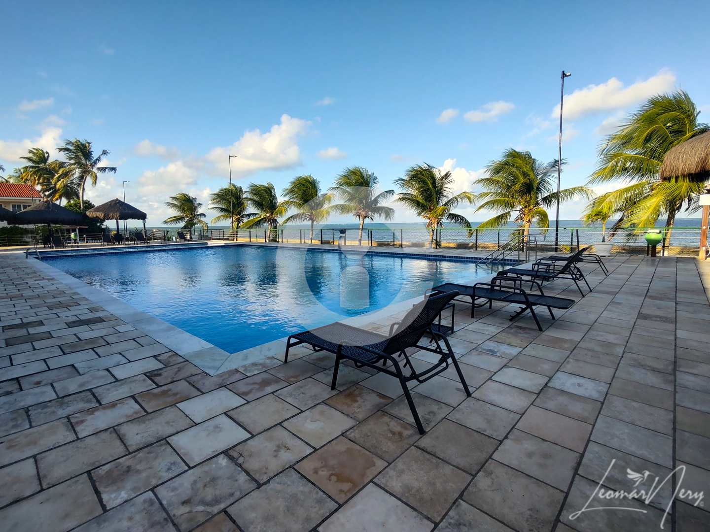 Casa de Condomínio à venda com 4 quartos, 189m² - Foto 1