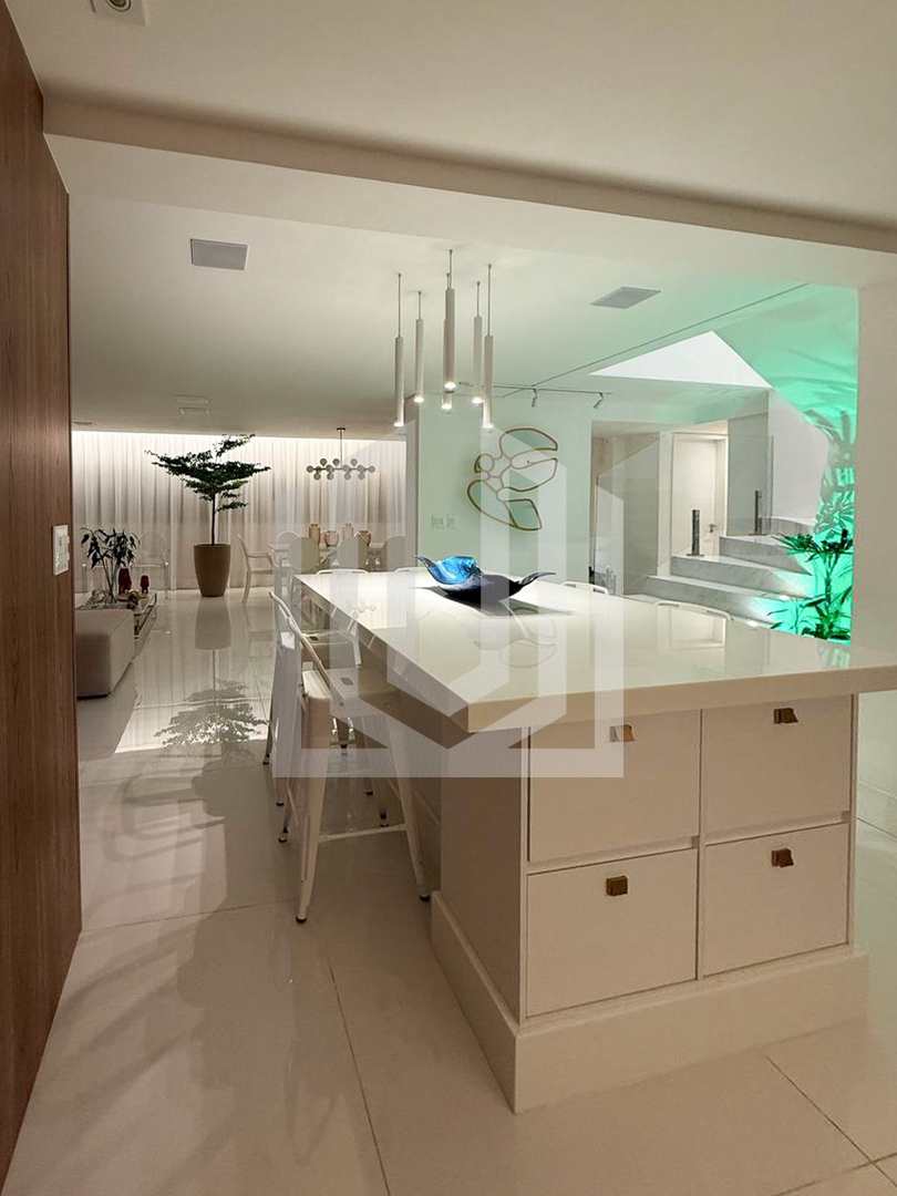 Cobertura à venda com 3 quartos, 260m² - Foto 9