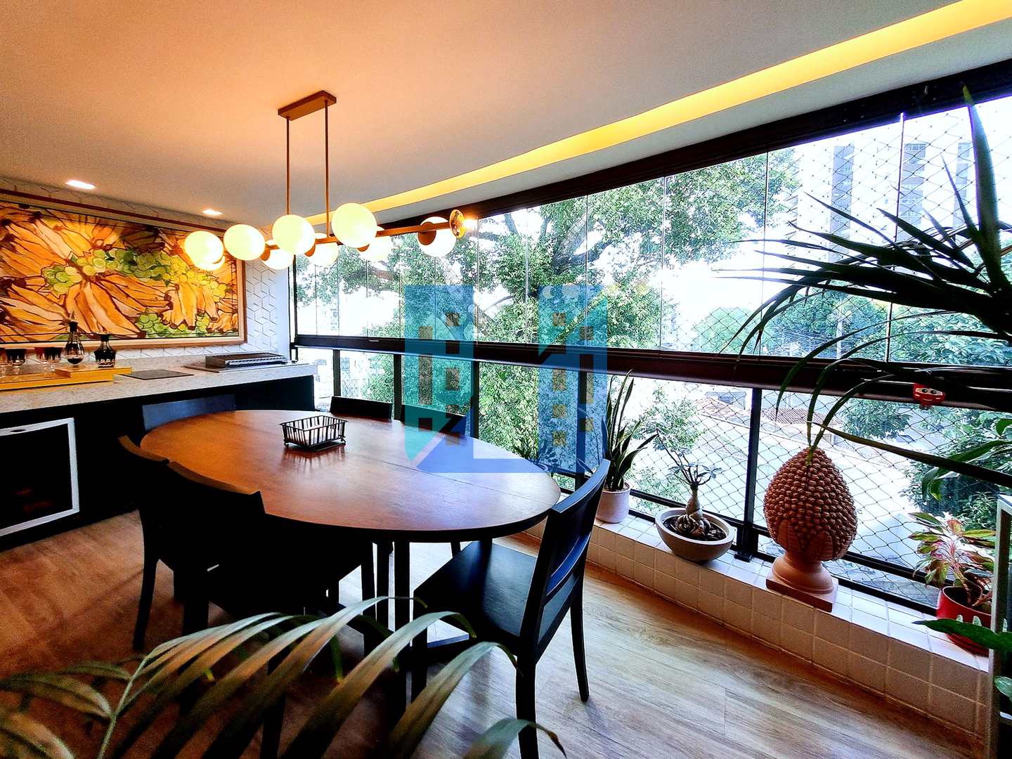 Apartamento à venda com 3 quartos, 140m² - Foto 2