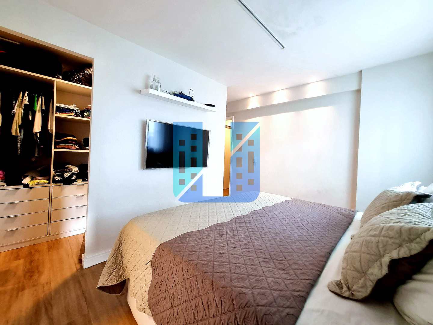 Apartamento à venda com 3 quartos, 140m² - Foto 15