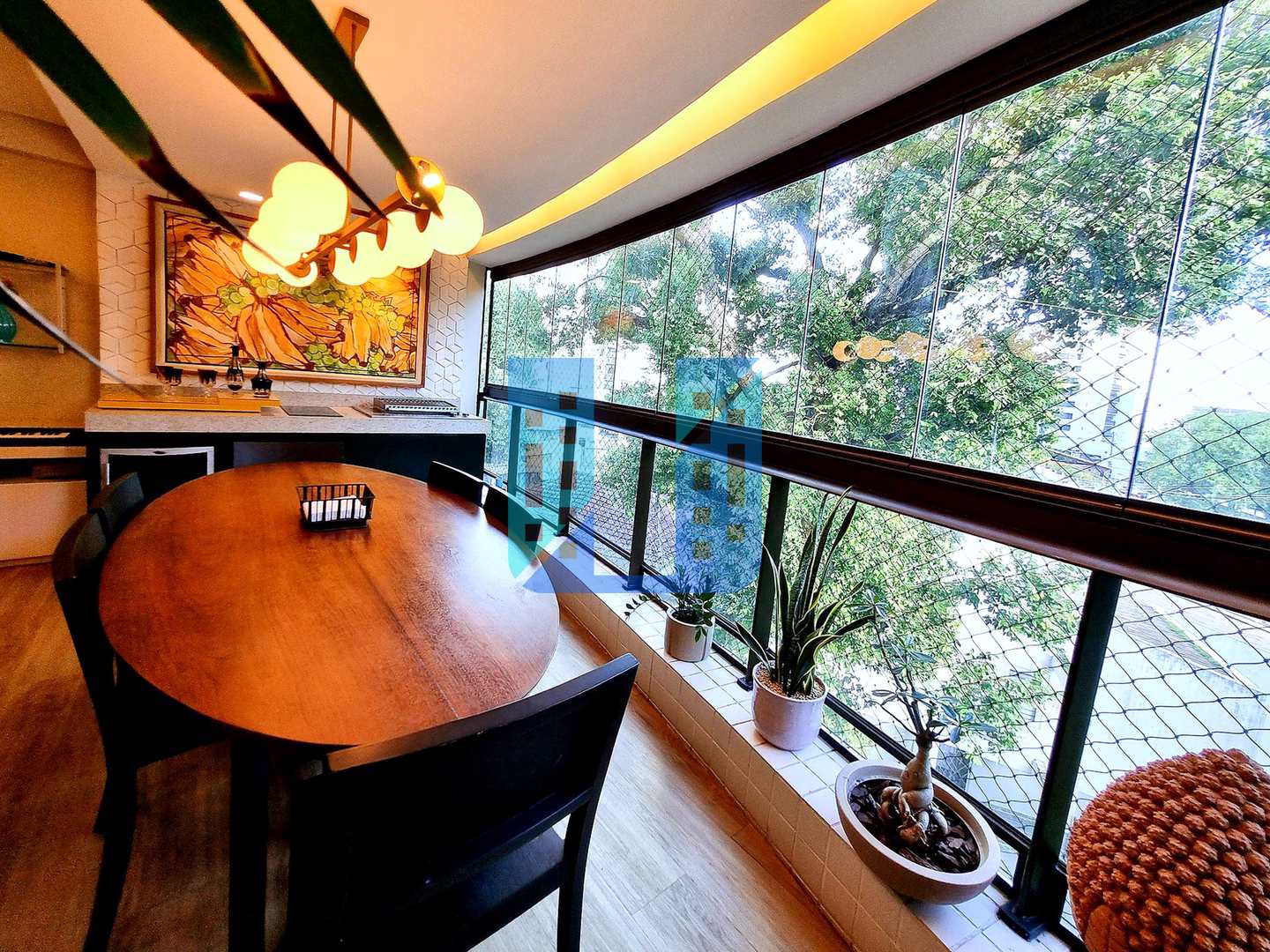 Apartamento à venda com 3 quartos, 140m² - Foto 4