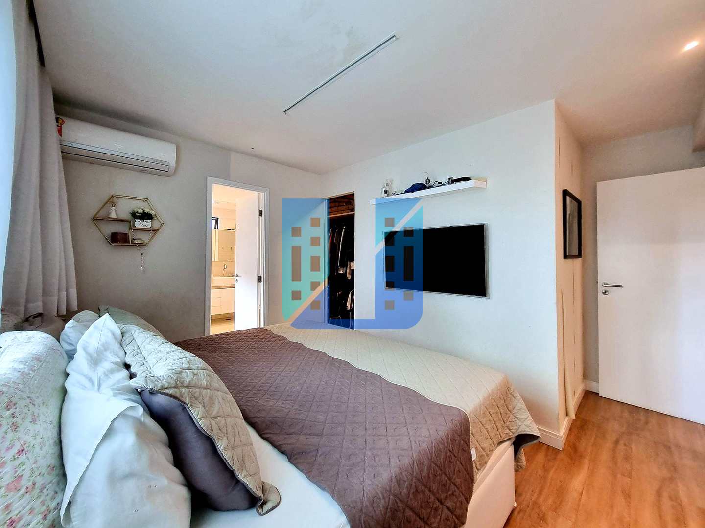 Apartamento à venda com 3 quartos, 140m² - Foto 13