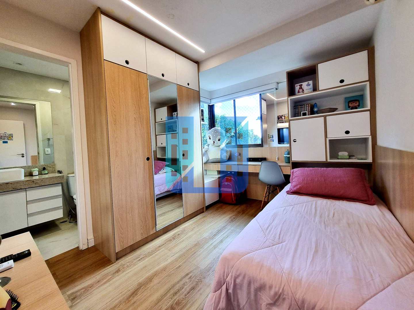 Apartamento à venda com 3 quartos, 140m² - Foto 22