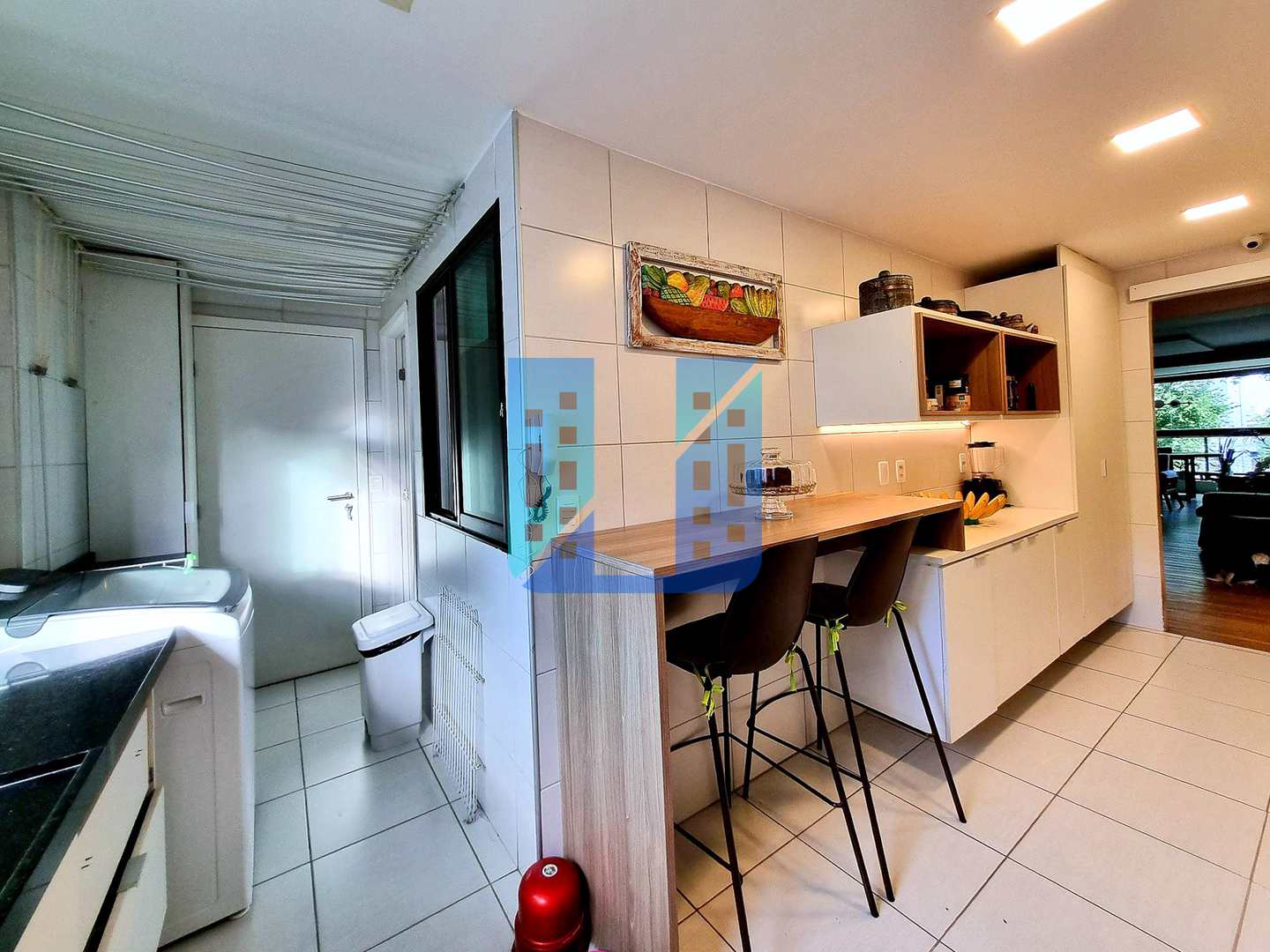 Apartamento à venda com 3 quartos, 140m² - Foto 6