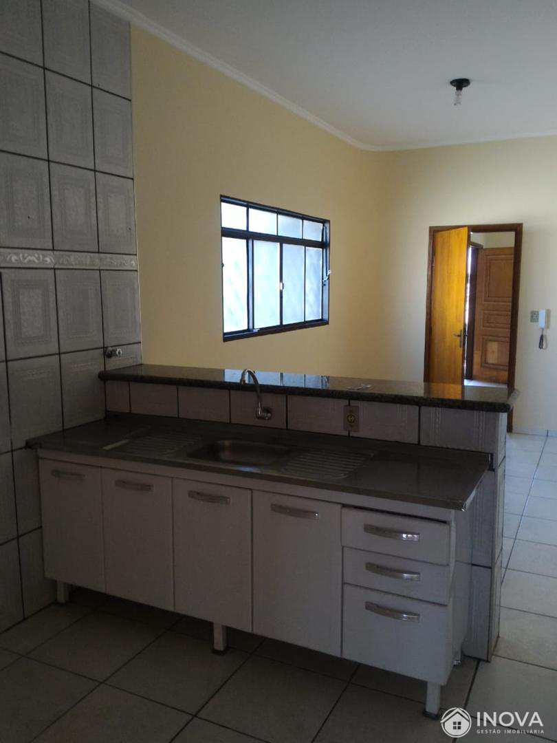 Casa à venda com 2 quartos, 179m² - Foto 7