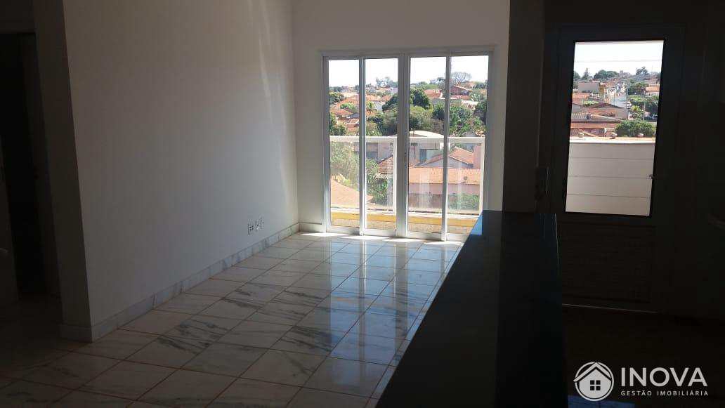 Apartamento à venda com 2 quartos, 124m² - Foto 3