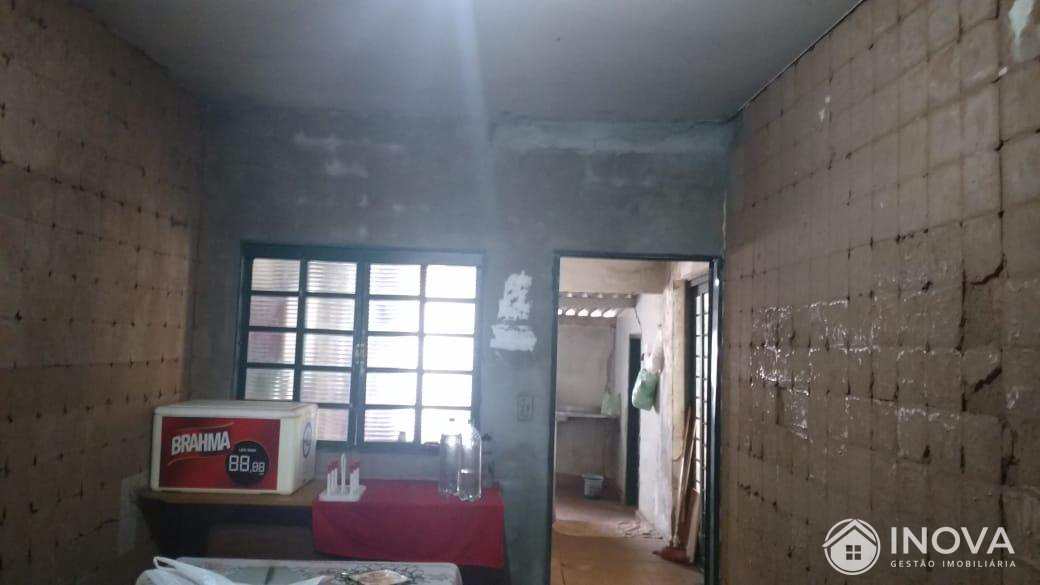 Casa à venda com 2 quartos, 129m² - Foto 11