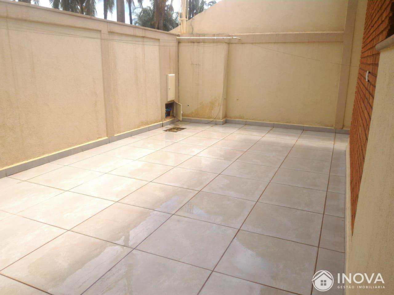 Casa à venda com 2 quartos, 200m² - Foto 32