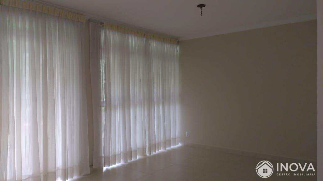 Casa à venda com 2 quartos, 200m² - Foto 13