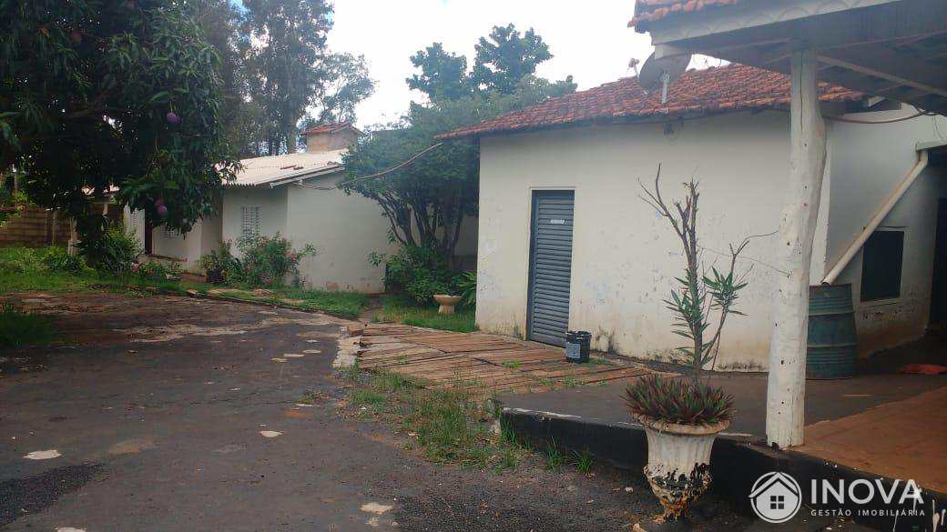 Fazenda à venda e aluguel com 2 quartos, 231m² - Foto 13