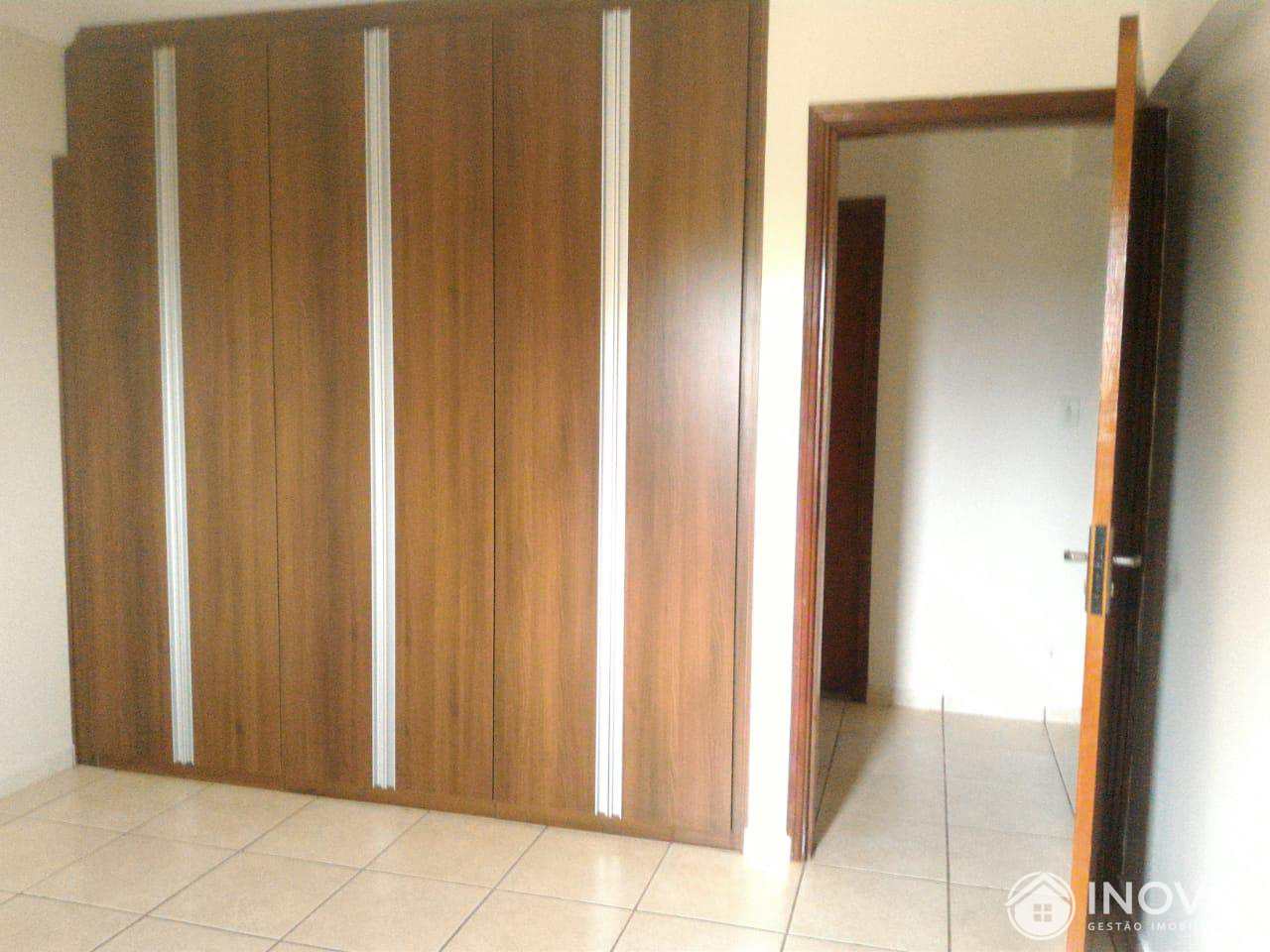 Apartamento à venda com 2 quartos, 200m² - Foto 4